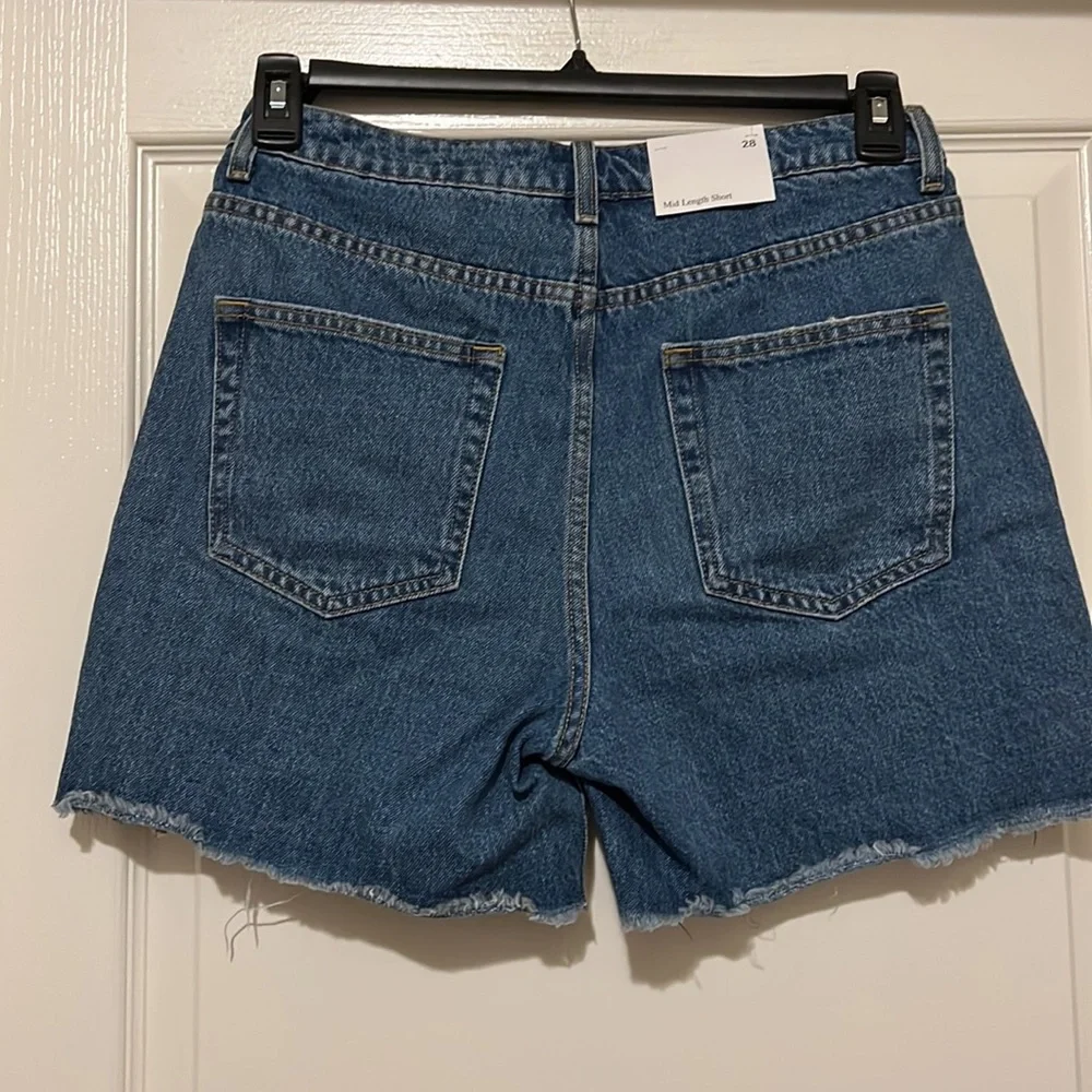 NWT Gianni Bini Michelle High Rise Mid Thigh Denim Shorts